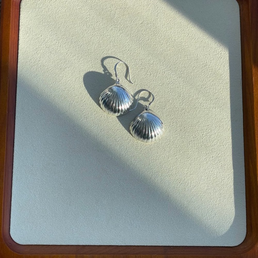 Vintage Sterling Silver Puffy Seashell Dangle Earrings